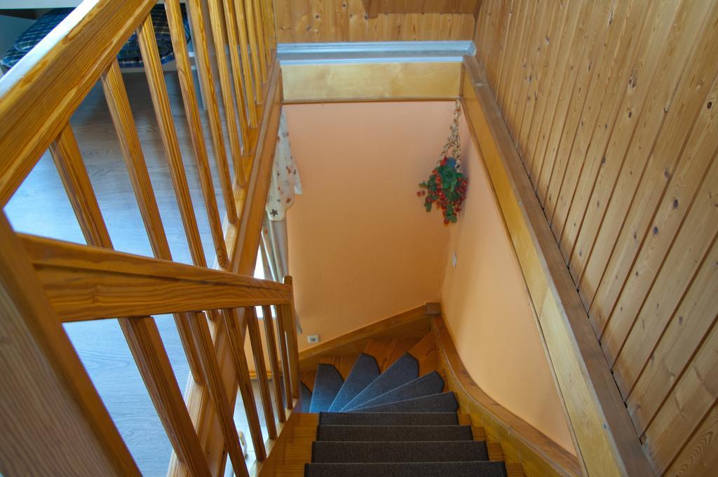 Hôtel Ferien Unterm Reetdach In Gohren à Goehren  Extérieur photo